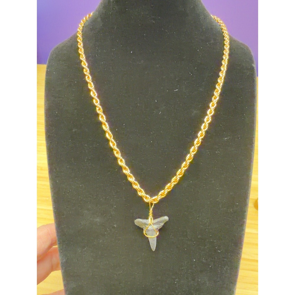 Shark Tooth Pendant Necklace Gold Tone Rope Chain Wire Wrapped 18" Nautical